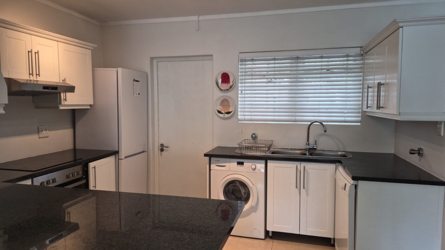 To Let 2 Bedroom Property for Rent in Claremont Western Cape